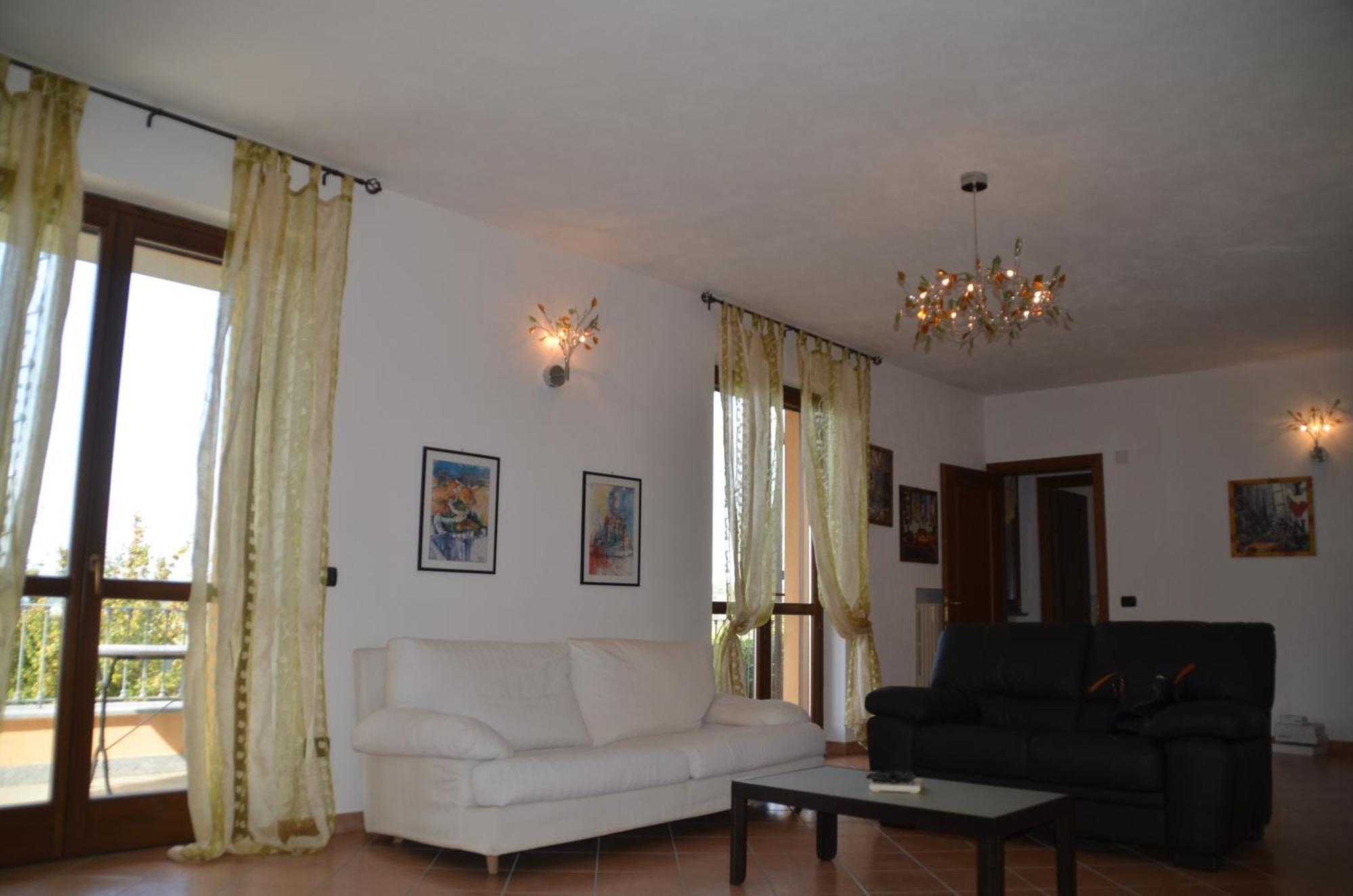 מונקלבו Villa Patrizia מראה חיצוני תמונה