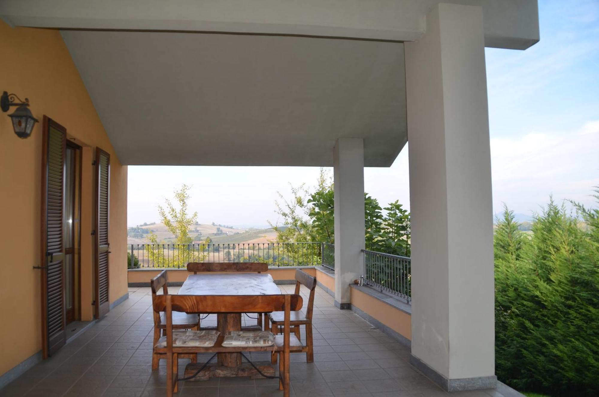 מונקלבו Villa Patrizia מראה חיצוני תמונה