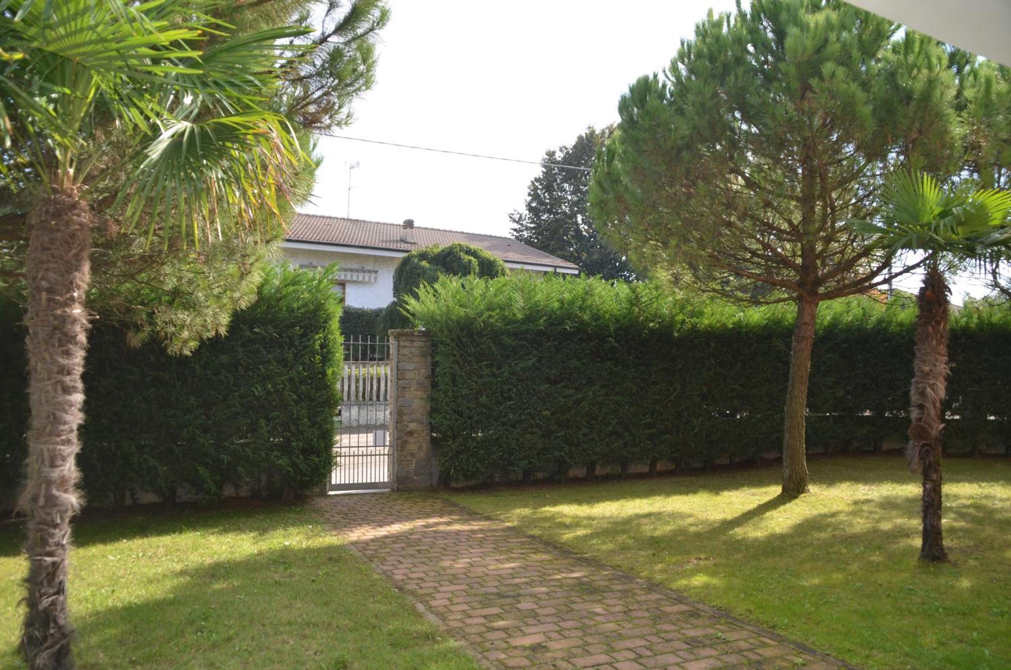 מונקלבו Villa Patrizia מראה חיצוני תמונה